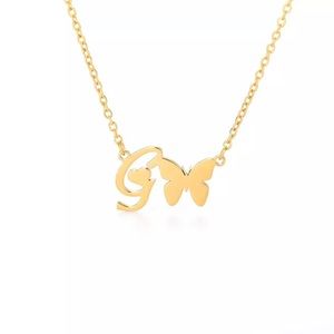 INITIAL LETTER “G” NECKLACE